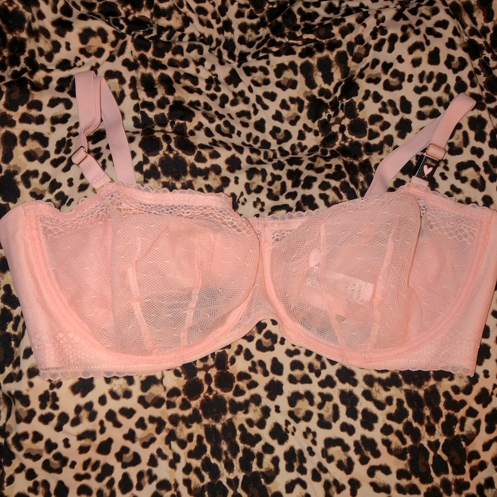 Victorias Secret Pink Lace Bra NWT